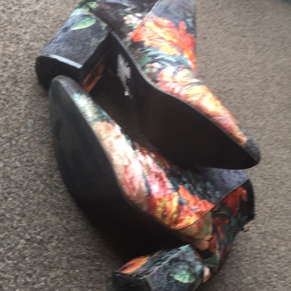 Yoki ladies colourful suede like size 10 ankle boots - Picture 6 of 15